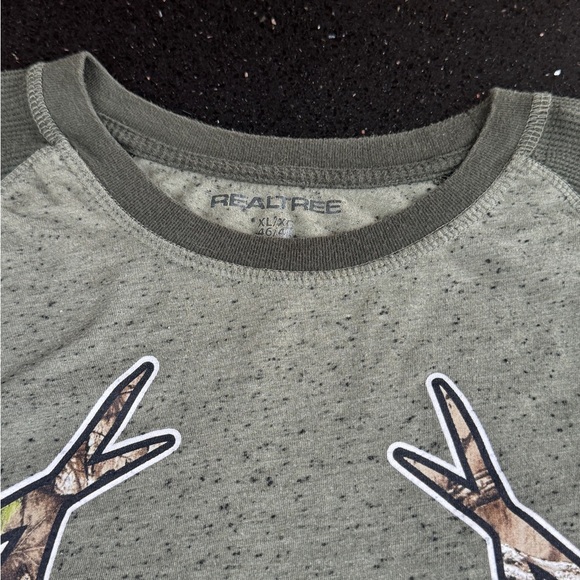 Realtree Green Long Sleeve Tee with Antler Design XL - Picture 7 of 13